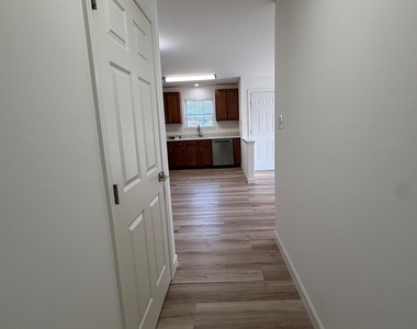70 Sequoia - Photo Thumbnail 16