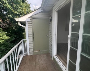380-b Delancey Place - Photo Thumbnail 11