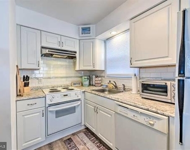 1106 E Evans Boulevard - Photo Thumbnail 9