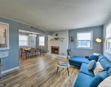 1106 E Evans Boulevard - Photo Thumbnail 3