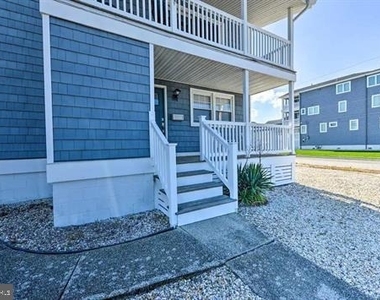 1106 E Evans Boulevard - Photo Thumbnail 1