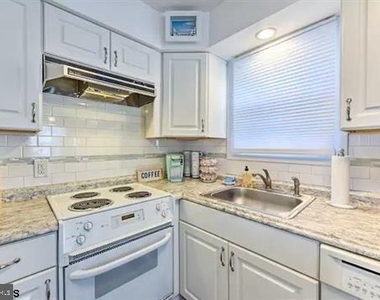 1106 E Evans Boulevard - Photo Thumbnail 10