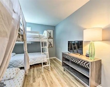 1106 E Evans Boulevard - Photo Thumbnail 15