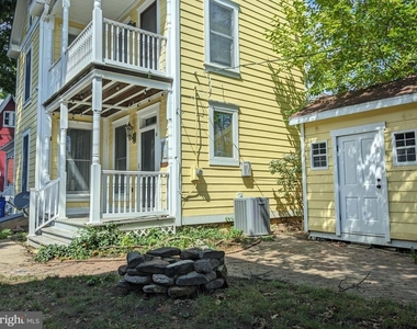 306 N Locust Street - Photo Thumbnail 26