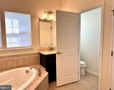 5312 N Center Drive - Photo Thumbnail 9