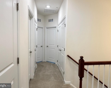 5312 N Center Drive - Photo Thumbnail 10