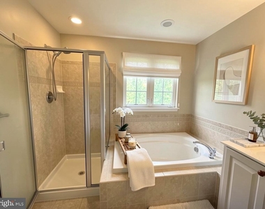 25353 Damascus Park Terrace - Photo Thumbnail 11