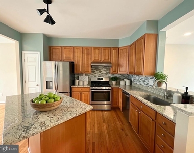 25353 Damascus Park Terrace - Photo Thumbnail 4