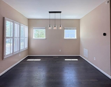 22110 Fulmer Avenue - Photo Thumbnail 13