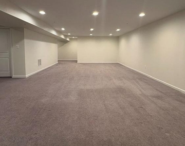 22110 Fulmer Avenue - Photo Thumbnail 37