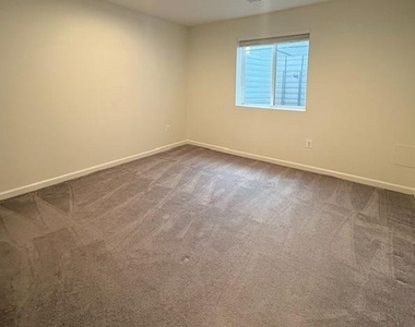 22110 Fulmer Avenue - Photo Thumbnail 38