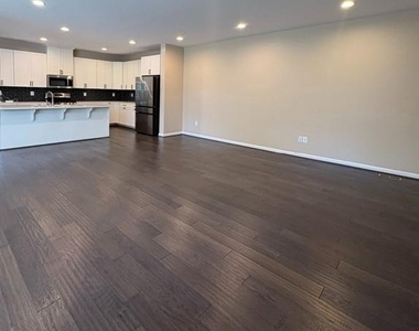 22110 Fulmer Avenue - Photo Thumbnail 14