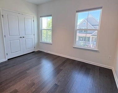 22110 Fulmer Avenue - Photo Thumbnail 31