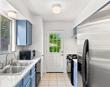 5700 Cherry Park Dr - Photo Thumbnail 4