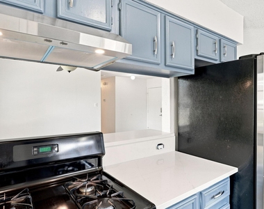 5700 Cherry Park Dr - Photo Thumbnail 6
