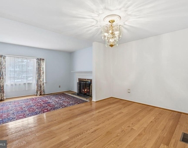 18617 Chickadee Lane - Photo Thumbnail 5