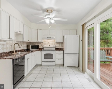 18617 Chickadee Lane - Photo Thumbnail 8