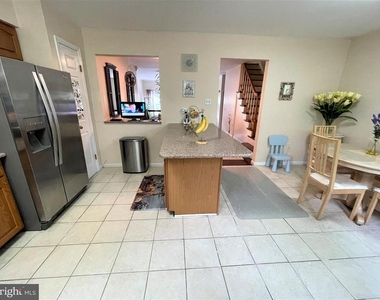 5 Martins Square Lane - Photo Thumbnail 22