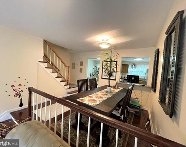 5 Martins Square Lane - Photo Thumbnail 11