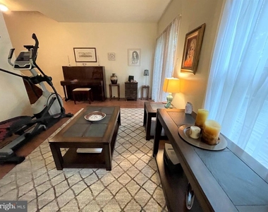 5 Martins Square Lane - Photo Thumbnail 37