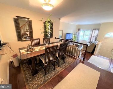 5 Martins Square Lane - Photo Thumbnail 8