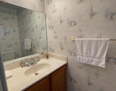 5 Martins Square Lane - Photo Thumbnail 24