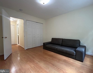 5916 Dorchester Way - Photo Thumbnail 22