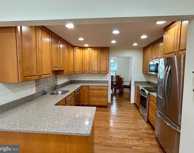 5916 Dorchester Way - Photo Thumbnail 1