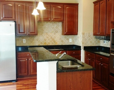 557 Cedar Spring Street - Photo Thumbnail 11