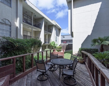 910 Duncan Ln - Photo Thumbnail 10