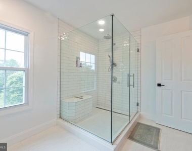 7017 Helmsdale Court - Photo Thumbnail 22