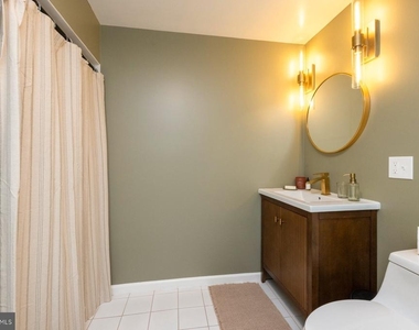 7017 Helmsdale Court - Photo Thumbnail 26