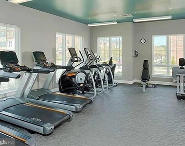 7014 Foxton Way - Photo Thumbnail 11