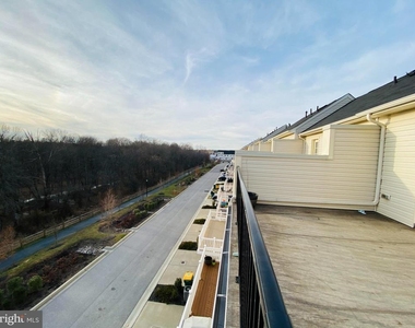 7014 Foxton Way - Photo Thumbnail 6