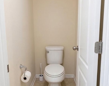 7014 Foxton Way - Photo Thumbnail 23