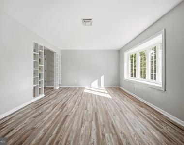 5233 Kerger Road - Photo Thumbnail 4