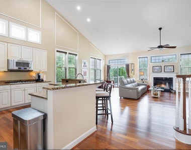 714 Monarchos Drive - Photo Thumbnail 10