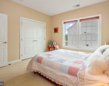 714 Monarchos Drive - Photo Thumbnail 36