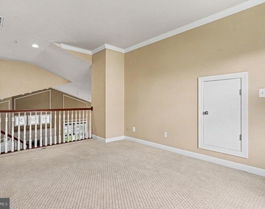 714 Monarchos Drive - Photo Thumbnail 38