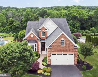 714 Monarchos Drive - Photo Thumbnail 2