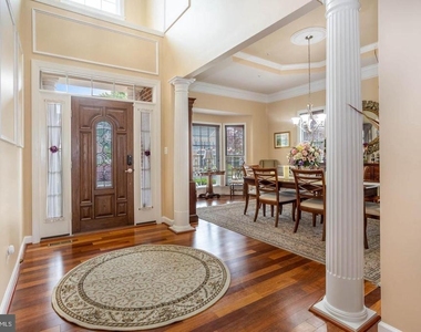 714 Monarchos Drive - Photo Thumbnail 14
