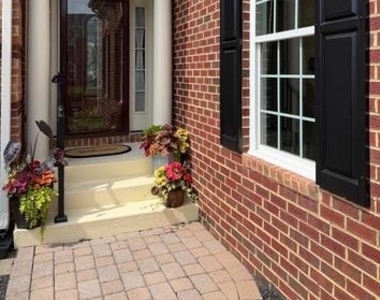 714 Monarchos Drive - Photo Thumbnail 9