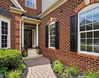 714 Monarchos Drive - Photo Thumbnail 8