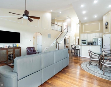 714 Monarchos Drive - Photo Thumbnail 22