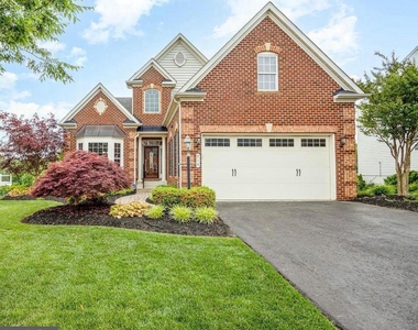 714 Monarchos Drive - Photo Thumbnail 3