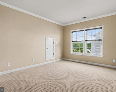714 Monarchos Drive - Photo Thumbnail 39