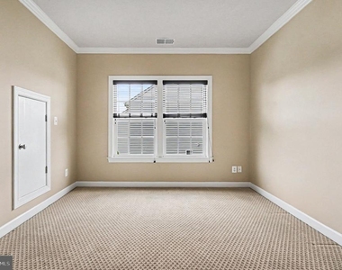 714 Monarchos Drive - Photo Thumbnail 40