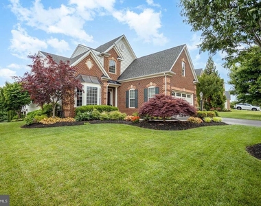 714 Monarchos Drive - Photo Thumbnail 6