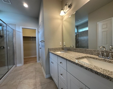 10901 Mickelson Dr - Photo Thumbnail 13