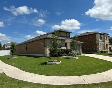 10901 Mickelson Dr - Photo Thumbnail 3